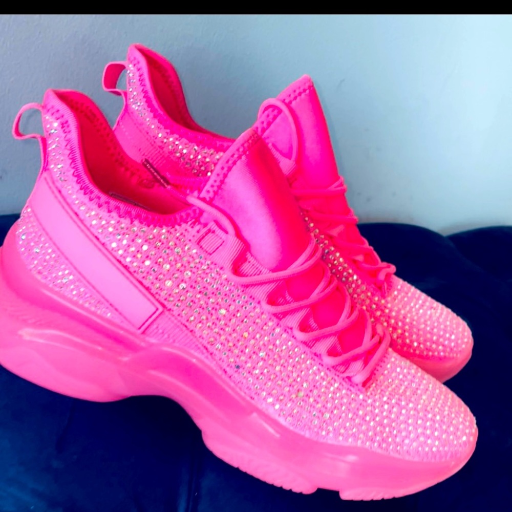 Pink Trainers 👟 💞